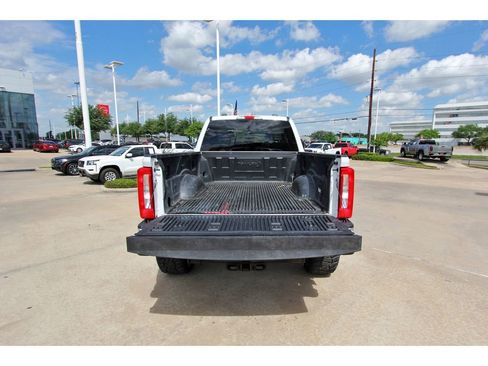 Used 2024 Ford F250 XLT AWD/4WD image 26