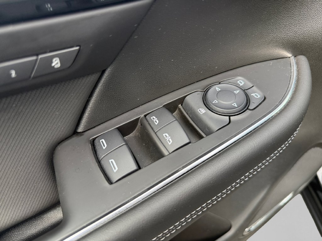 Used 2025 Buick Envision Preferred AWD/4WD image 28