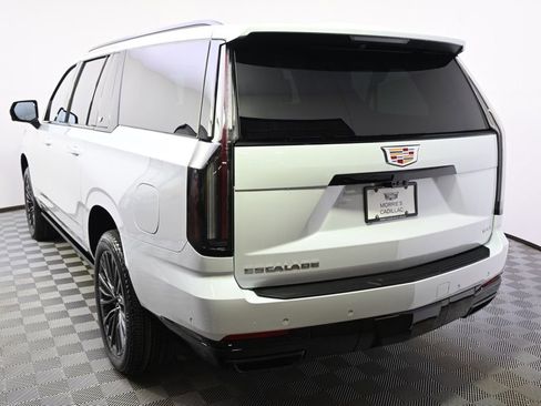 New 2026 Cadillac Escalade ESV Platinum Sport image 4