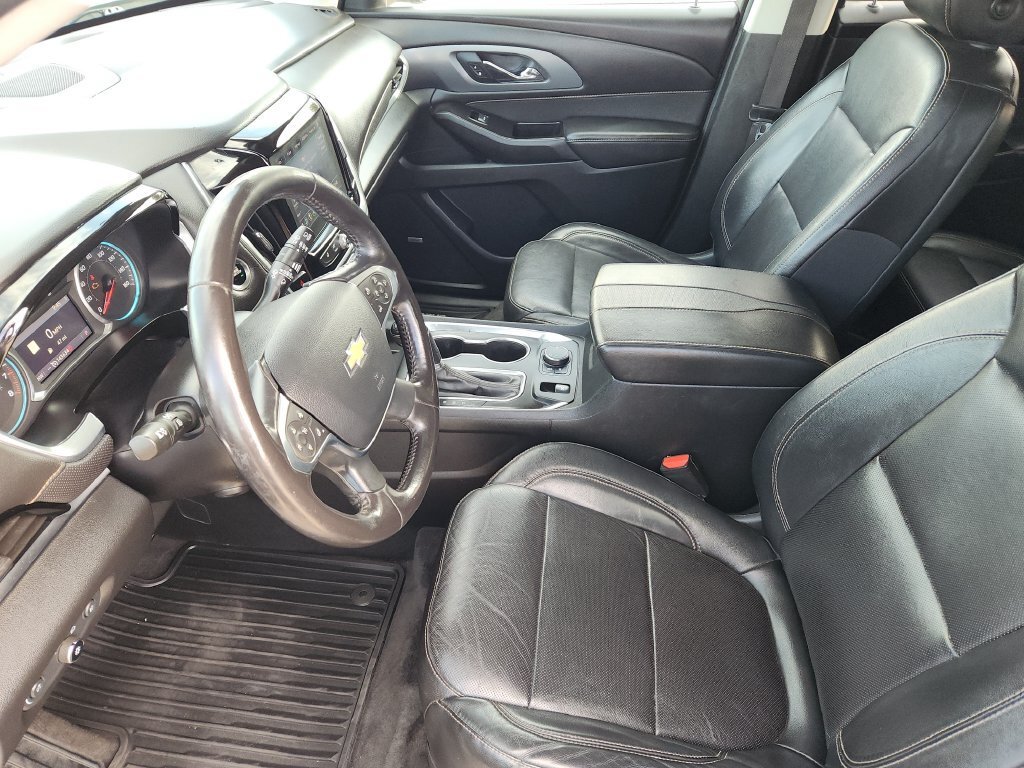 Used 2020 Chevrolet Traverse Premier w/ Redline Edition FWD image 16