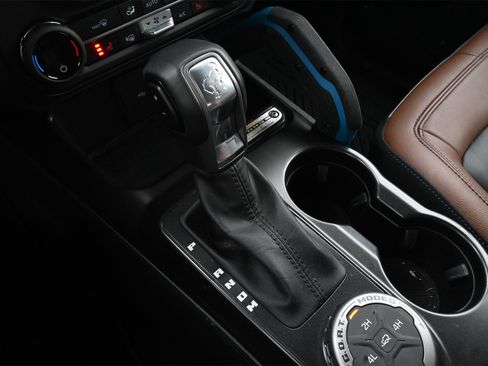 Used 2023 Ford Bronco Outer Banks image 14