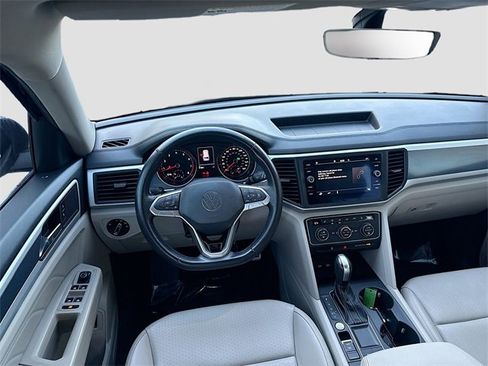 Used 2021 Volkswagen Atlas SE w/ Panoramic Sunroof Package image 21