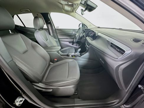 Used 2025 Buick Encore GX Preferred FWD image 29