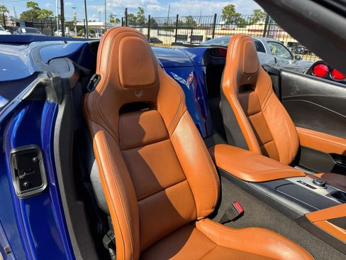 Used 2017 Chevrolet Corvette Stingray Convertible w/ 3LT Preferred Equipment Group image 28