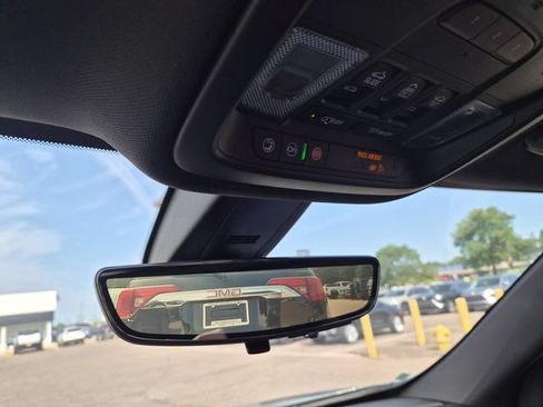 Used 2023 Chevrolet Traverse RS w/ LPO, Floor Liner Package AWD/4WD image 23