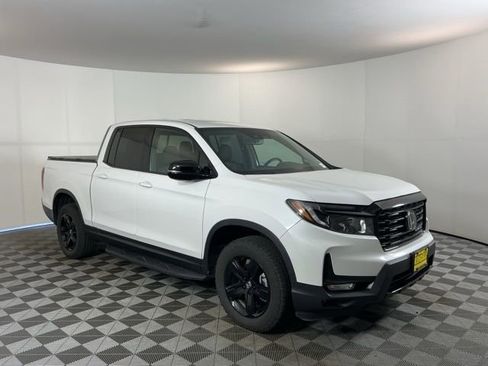 Used 2023 Honda Ridgeline Black Edition image 3