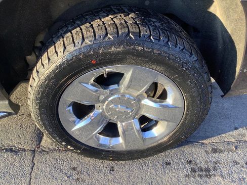 Used 2015 Chevrolet Suburban LTZ image 20