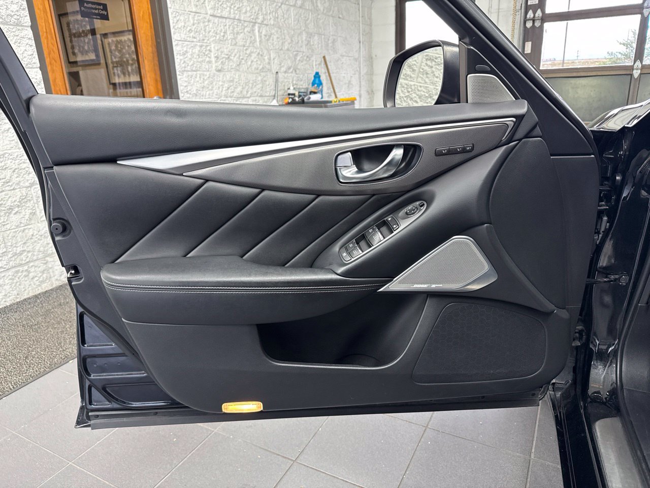 Used 2018 INFINITI Q50 Sport w/ Sensory Package (Sport) AWD/4WD image 36