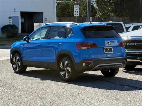 Used 2024 Volkswagen Taos SE image 8