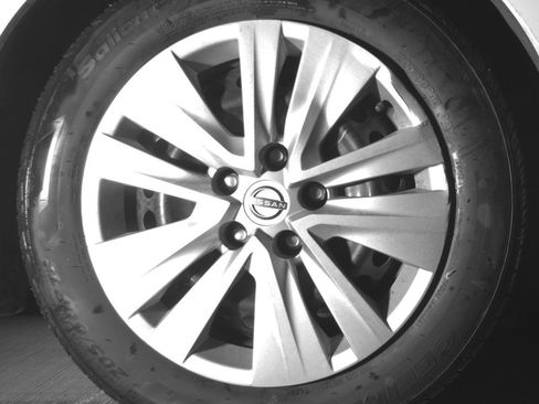 Used 2025 Nissan Sentra S image 13