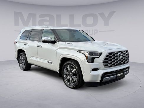 Used 2025 Toyota Sequoia Capstone image 7