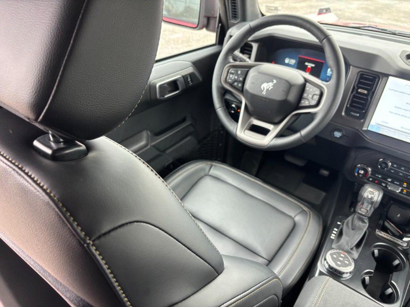 Used 2026 Ford Bronco Badlands AWD/4WD image 14