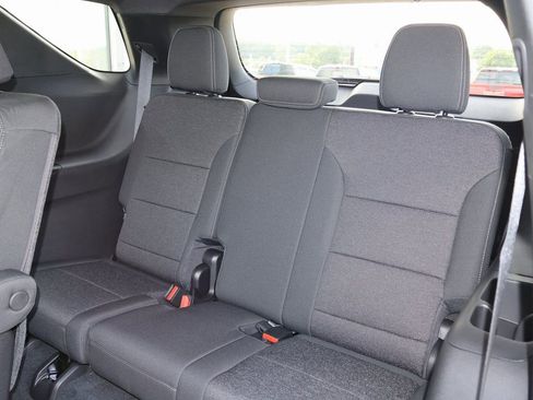 New 2026 Chevrolet Traverse LT w/ LPO, Floor Liner Package FWD image 27