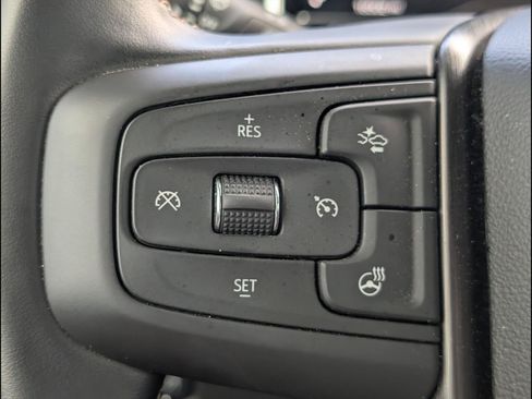 Used 2025 GMC Sierra 2500 AT4 w/ AT4 Premium Plus Package AWD/4WD image 18