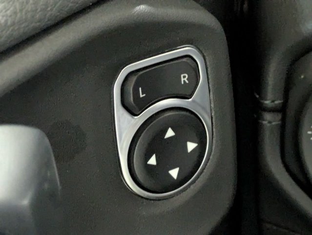 Certified 2026 Jeep Wrangler Unlimited Sahara AWD/4WD image 24