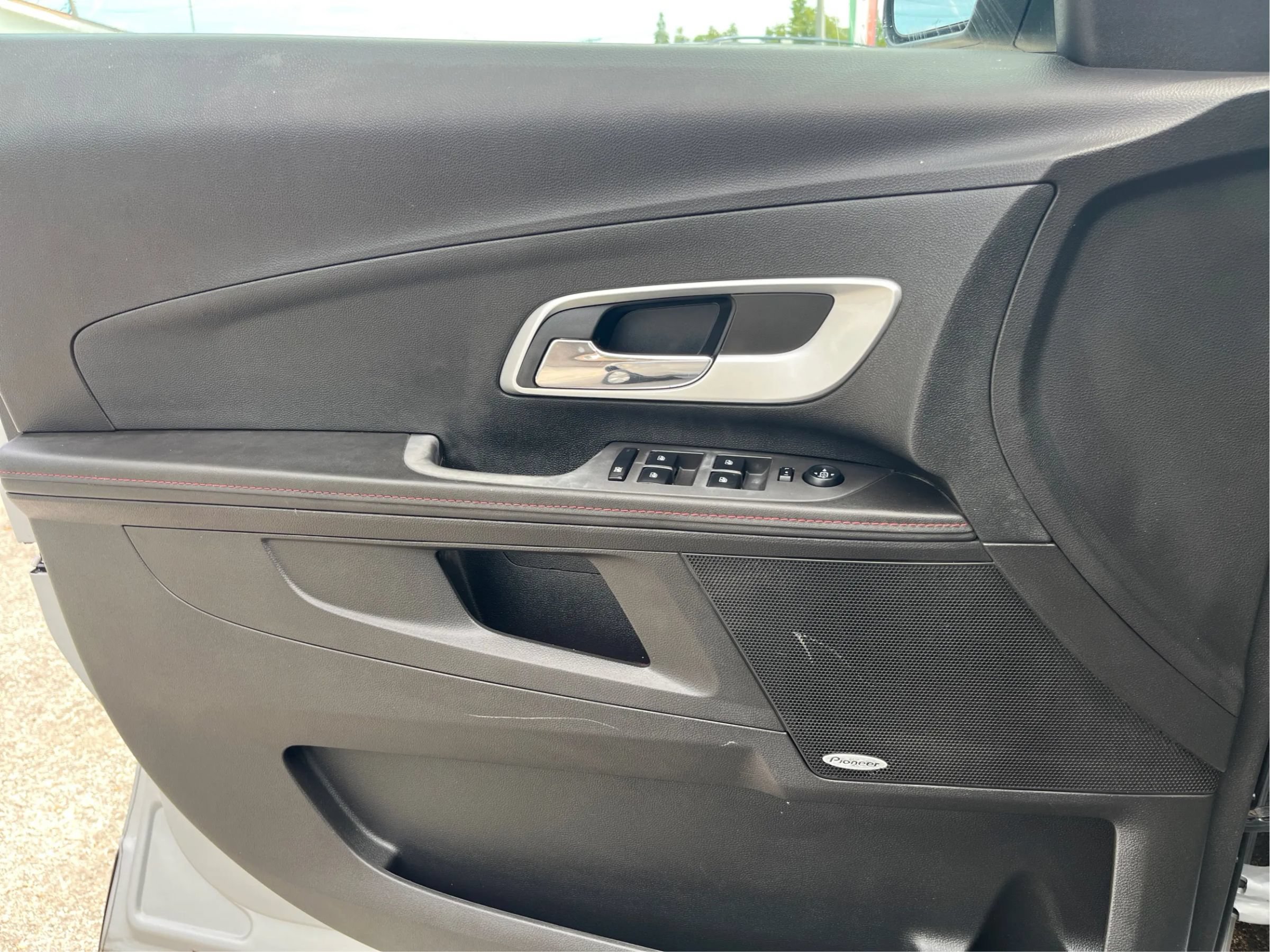 Used 2010 Chevrolet Equinox LT w/ Cargo Management Package FWD image 20