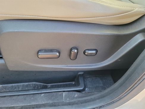 Used 2018 Ford Escape SEL image 14