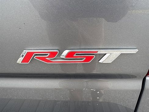 Used 2022 Chevrolet Silverado 1500 RST w/ LPO, Blackout Package AWD/4WD image 14