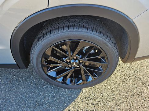 New 2025 Mitsubishi Outlander SEL Black Edition image 9