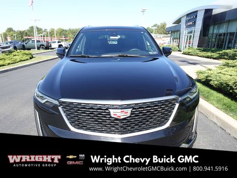 Used 2025 Cadillac XT6 Premium Luxury image 8
