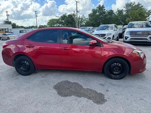 Used 2014 Toyota Corolla LE image 2