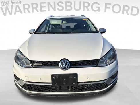 Used 2017 Volkswagen Golf Alltrack SE image 2
