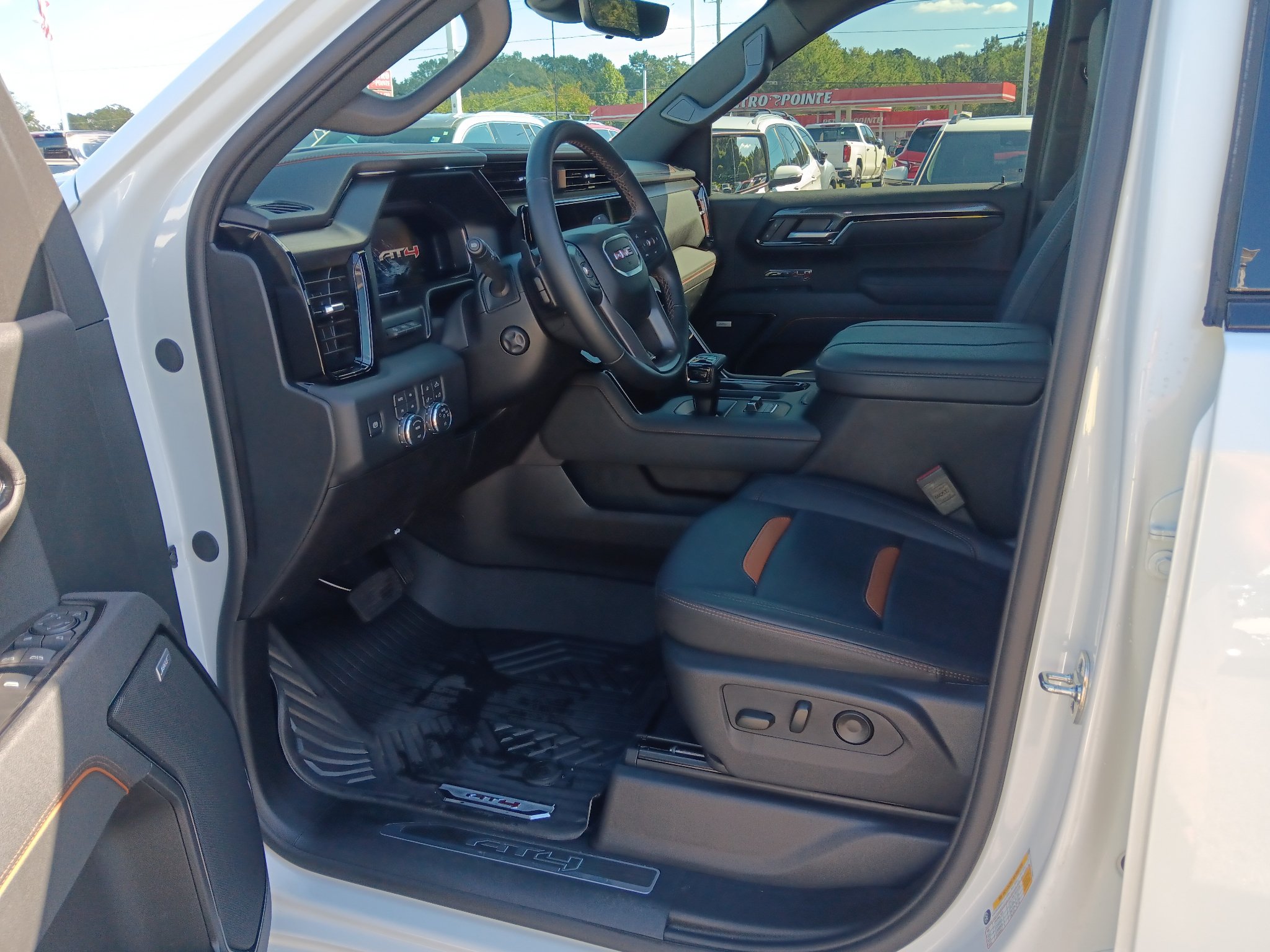 Used 2026 GMC Sierra 1500 AT4 w/ AT4 Premium Package AWD/4WD image 10