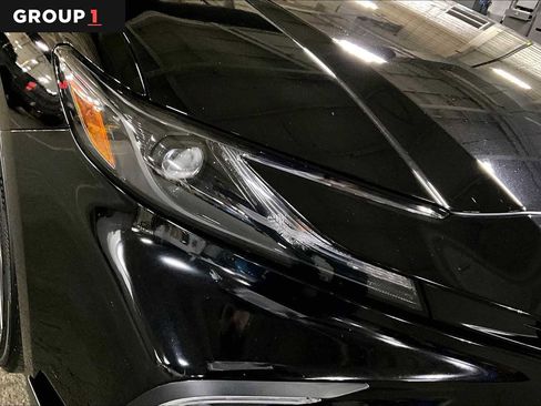 Used 2025 Toyota Camry SE AWD/4WD image 27