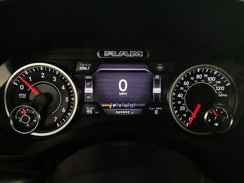 Used 2022 RAM 1500 Laramie AWD/4WD image 19