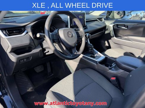 Certified 2024 Toyota RAV4 XLE AWD/4WD image 17