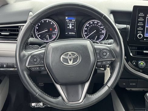 Used 2024 Toyota Camry SE FWD image 11