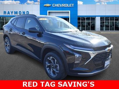 New 2025 Chevrolet Trax LT w/ Sunroof Package