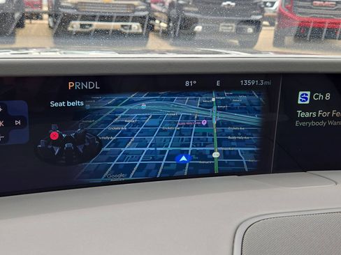 Used 2025 Lincoln Nautilus Premier AWD/4WD image 20