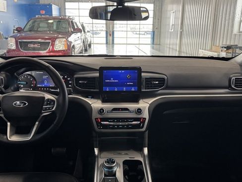 Used 2023 Ford Explorer XLT w/ Equipment Group 202A image 30