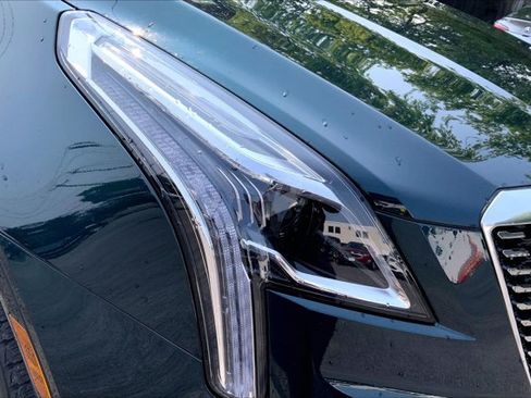 Used 2025 Cadillac XT5 Premium Luxury w/ LPO, Floor Liner Package AWD/4WD image 28