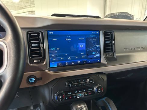 Used 2024 Ford Bronco Wildtrak AWD/4WD image 26