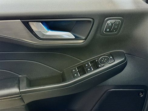 Used 2021 Ford Escape Titanium w/ Class II Trailer Tow Package image 15