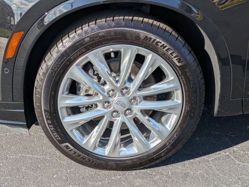 Certified 2024 Cadillac XT6 Premium Luxury w/ Technology Package image 9