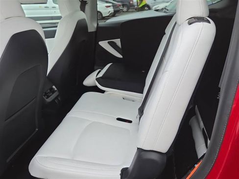 Used 2021 Tesla Model Y Long Range AWD/4WD image 14