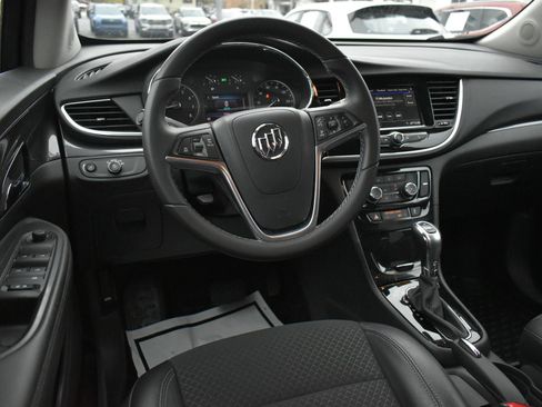 Used 2022 Buick Encore Preferred w/ Safety Package image 18