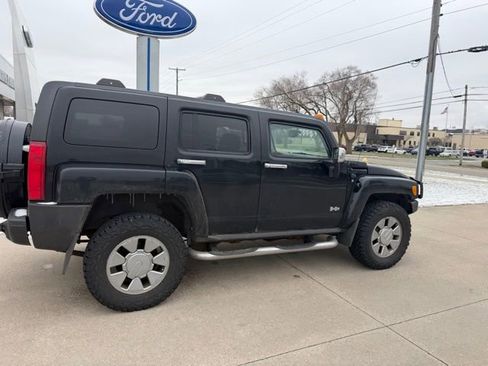Used 2009 HUMMER H3 Alpha image 7