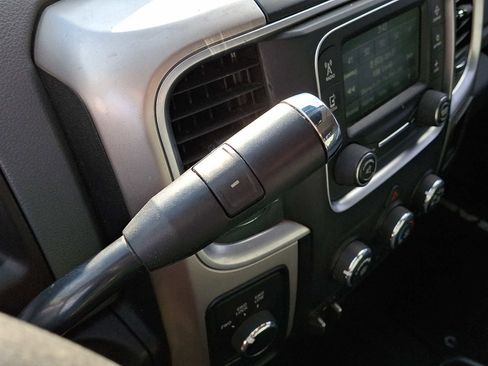 Used 2018 RAM 2500 SLT image 12