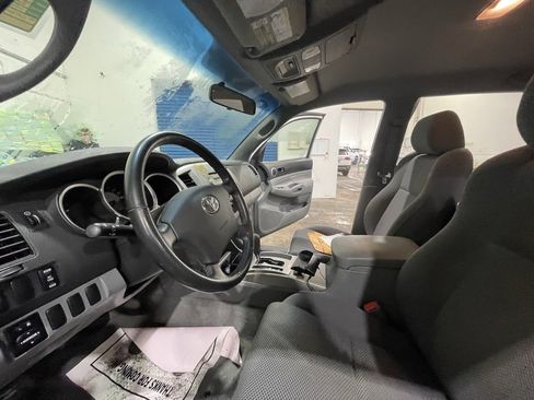 Used 2005 Toyota Tacoma 4x4 Double Cab image 11