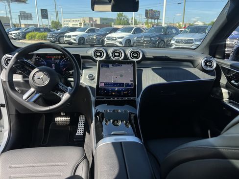 Certified 2025 Mercedes-Benz GLC 300 4MATIC image 30