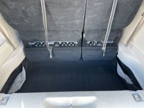 Used 2023 Chrysler Pacifica Touring-L image 22