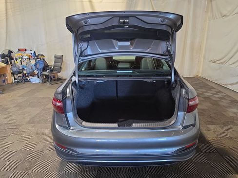 Used 2024 Volkswagen Jetta SE FWD image 20