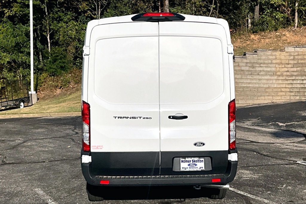 New 2026 Ford Transit 250 148 Medium Roof RWD image 4
