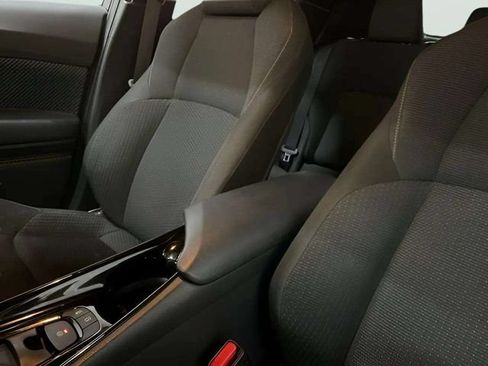 Used 2019 Toyota C-HR XLE FWD image 77