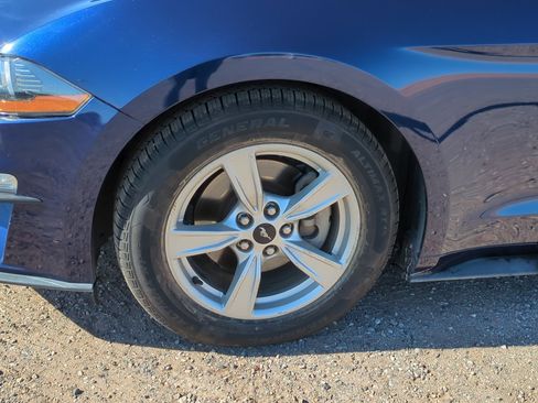 Used 2020 Ford Mustang Coupe RWD image 10