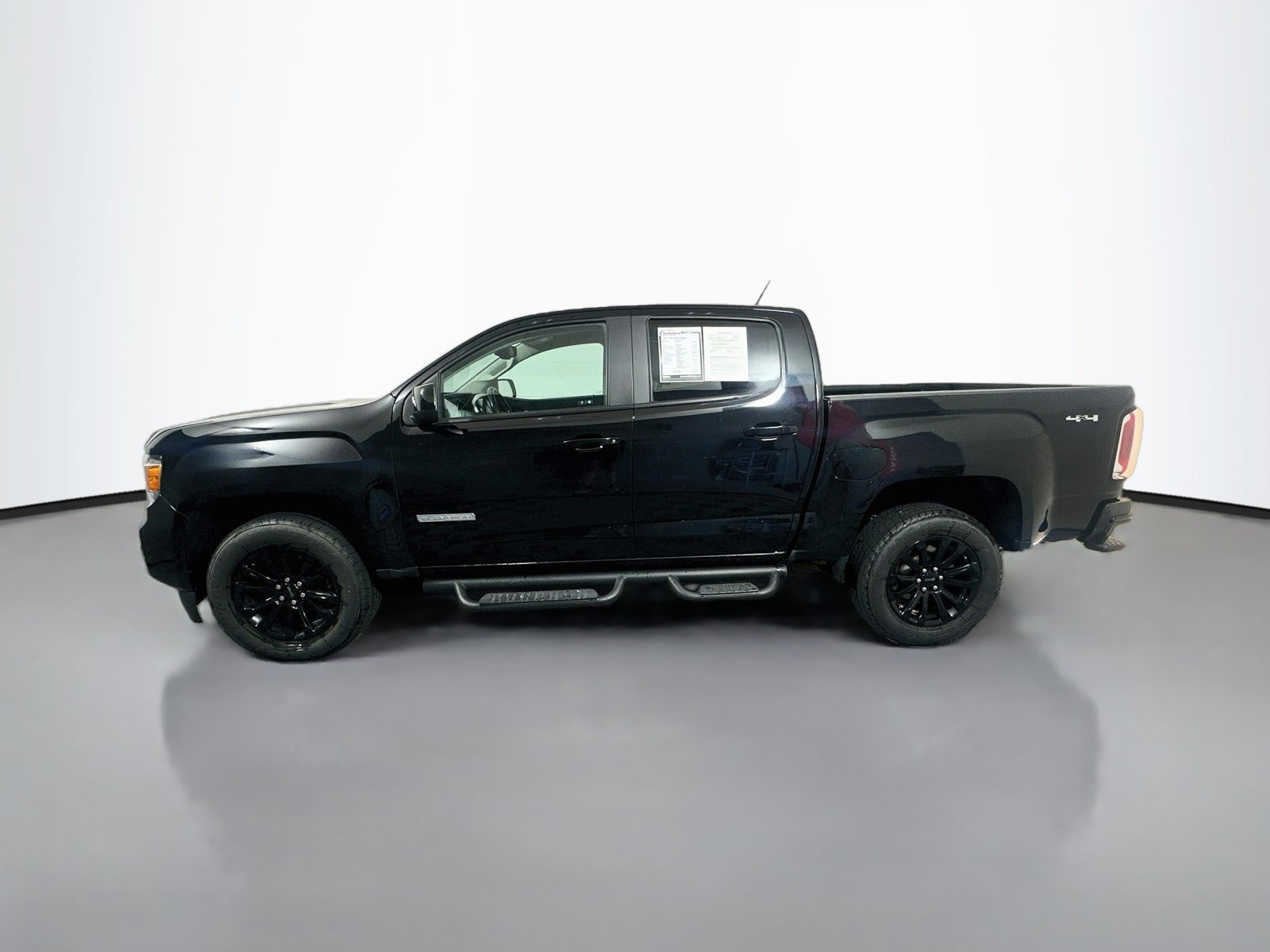 Used 2022 GMC Canyon Elevation w/ Elevation Premium Package AWD/4WD image 4